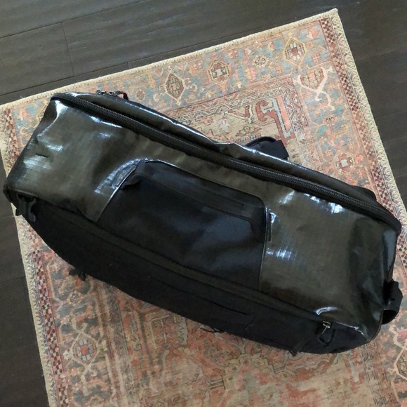 Patagonia Black Backpack - Picture 5 of 11